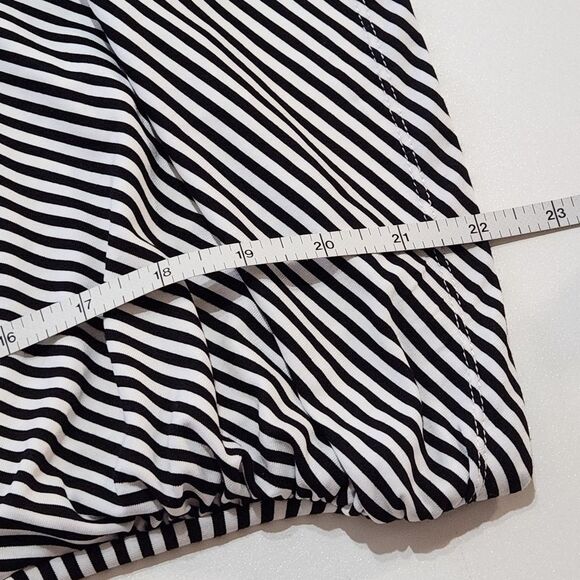 Joe's Chloe Crossover Front Black White Stripe Tee Short Sleeve Women's Medium - Picture 7 of 8